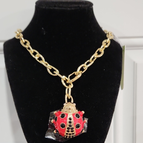💛🔹️Piper K 🔹️Elegant Gold Necklace with Red Ladybug Pendant - Picture 7 of 9
